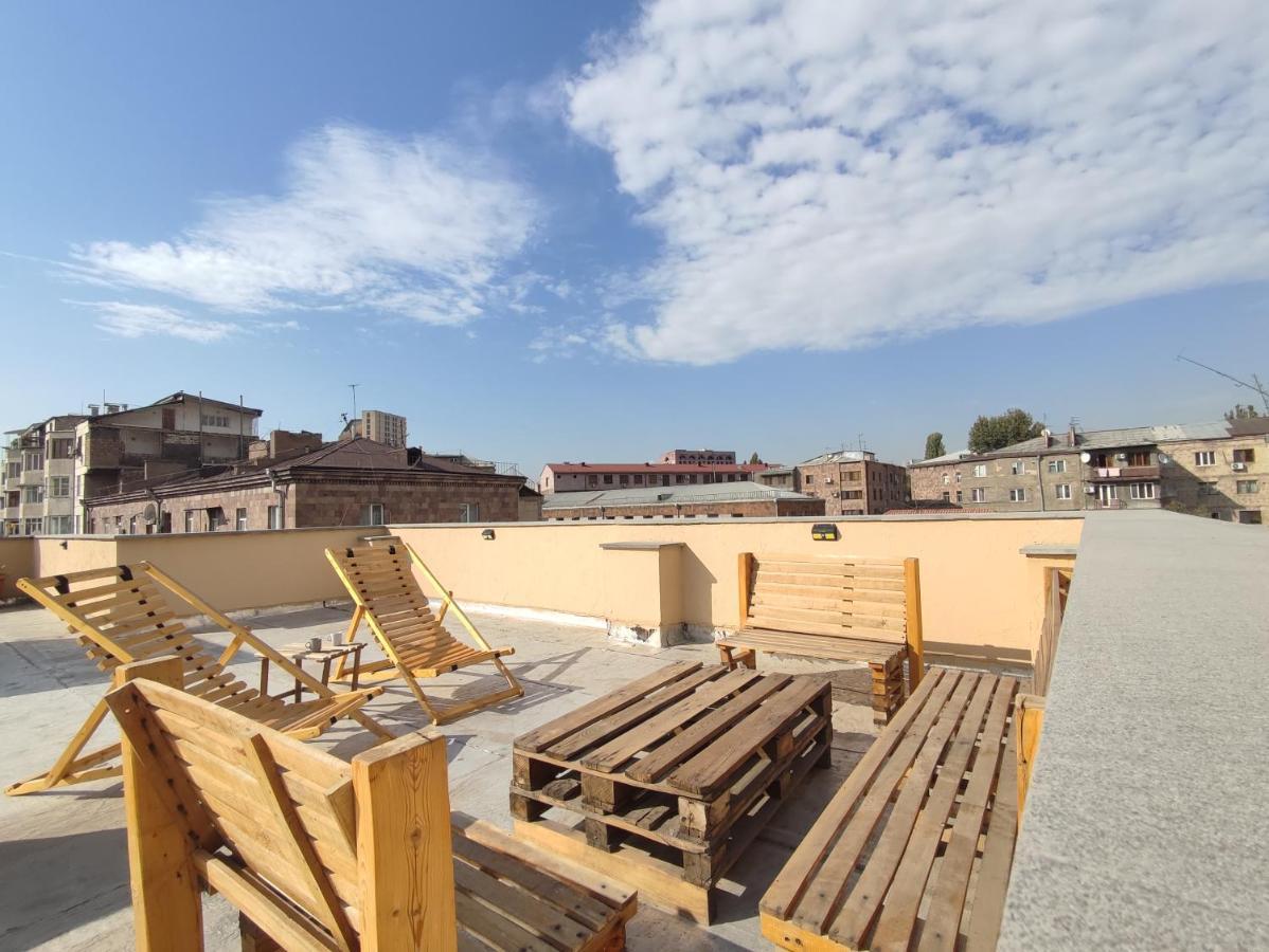Hotelise I Bells-Of-Ireland Apartment Yerevan Exterior foto