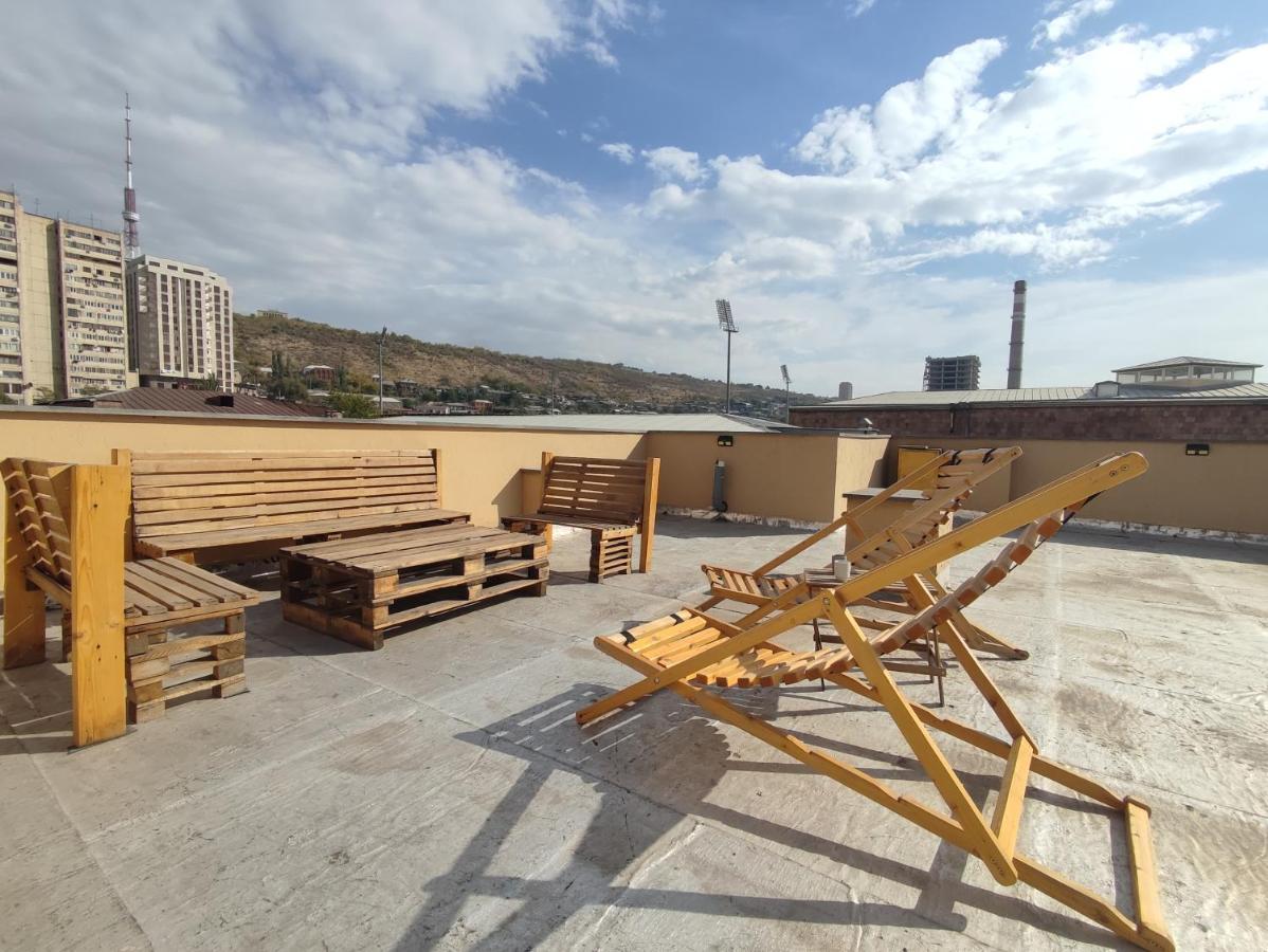 Hotelise I Bells-Of-Ireland Apartment Yerevan Exterior foto